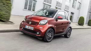 smart smart-fortwo-2014-3-coupe-2015.jpg